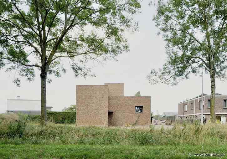 Split-Level und Feldofenziegel
 - Wohnhausumbau in Diepenbeek von BOT architektuurcollectief