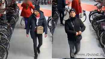 Acteurs blijken zakkenrollers, ze misleiden deze vrouw in de fietsenstalling