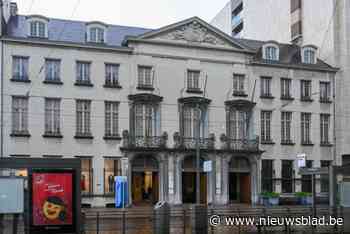 Verso toont nieuwe lente- en zomercollecties met opvallend defilé langs restaurant van Sergio Herman