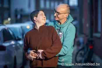 Pas na 27 jaar vriendschap werden Zoë (45) en Patrick (53) een koppel: “We konden de liefde niet tegenhouden”