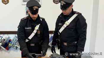 Il ricercato che girava per il quartiere armato di pistola a salve