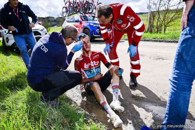 Arjen Livyns krijgt vier hechtingen boven oog na zware val in Strade Bianche