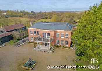 Inside jaw-dropping £4m Havering mansion with private lake