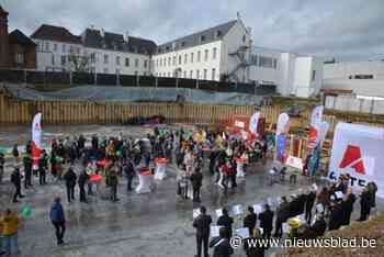 Eerste steen van nieuwe kunstencampus gelegd met groot feest: “Dit is niet enkel investering in cultuur maar ook in onze gemeenschap”