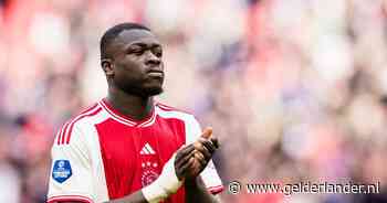 Ajax-topscorer Brian Brobbey vaart wel bij extra vrije dagen: ‘Waren zware weken, ik was best vermoeid’