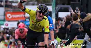 Olav Kooij sprint naar ritwinst in Parijs-Nice en verovert gele leiderstrui