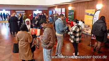 Besonderes Speed-Dating: Geflüchtete lernen Firmen aus dem Kreis Calw kennen
