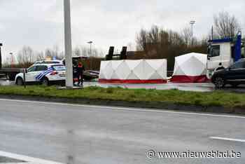 Zwaar verkeersongeval in Zeebrugge: automobilist (29) komt om het leven, passagier (22) nog kritiek