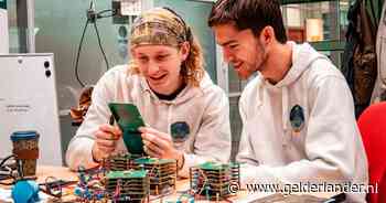 Allesbehalve doorsnee studenten: Daan en Sam sturen als twintigers een raket de ruimte in