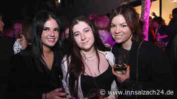 „Ü30er“ lassen es in Gelis Café in Mühldorf kräftig krachen