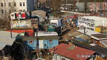 Razzia in Berlin-Friedrichshain: Polizei: RAF-Terrorist Garweg lebte in Wohnwagen
