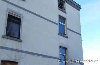 FW-DO: Feuer in der Provinzialstraße. Brand im Hauseingangsbereich.