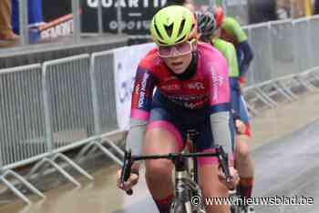 Juniore Lotte Verburgh botst op Lien Schampaert in De Klijte