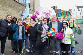De Ark wuift leerkrachten Greet en Luc uit met spetterend afscheidsfeest