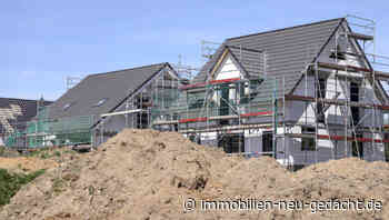 Umfrage - Deutsche Immobilienpreise steigen erst 2025 wieder