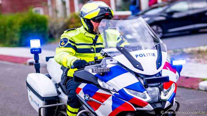 Motoragent vangt na achtervolging scooterrijder (18) die op hem inreed