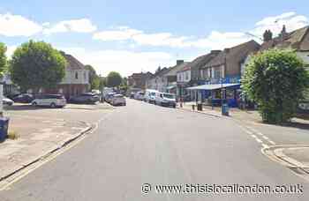 Man admits affray and knife crime outside Golders Green shop