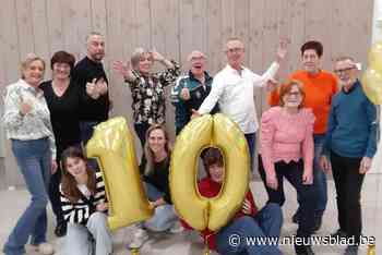 Toneelgezelschap viert tienjarig jubileum