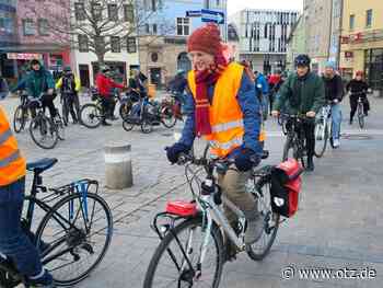 Fahrrad-Demo durch das Zentrum von Jena