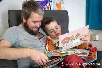 Miquel wil zoveel mogelijk postkaartjes voor zoon Leandro die lang in psychiatrie verblijft: “Hij houdt vooral van dieren”