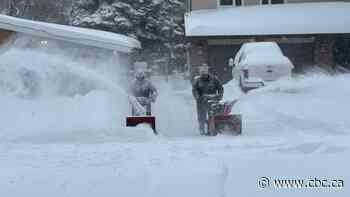 Sask. continues to dig out and see more cancellations as snowstorm moves out of province