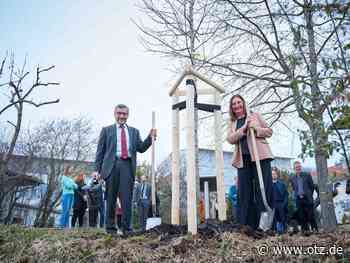 Jenaer Institut ehrt Walter Rosenthal für Pionierarbeit