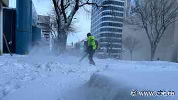 Saskatoon in 'full cleanup mode' after severe snowstorm hits city