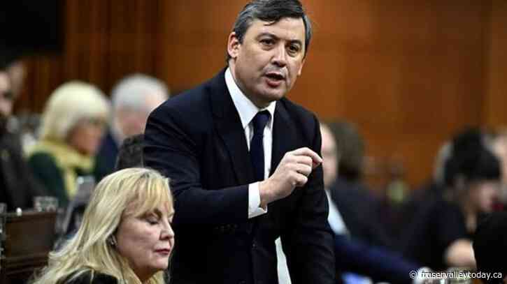 Conservatives push for Commons committee hearings on microbiology lab security lapses