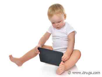 Toddlers Fixated on Screens Talk Less With Parents