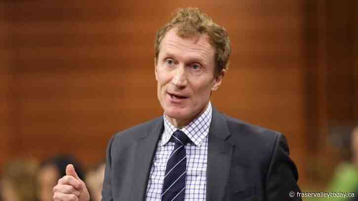 Ottawa should respect Quebec’s immigration cap for family reunification: minister