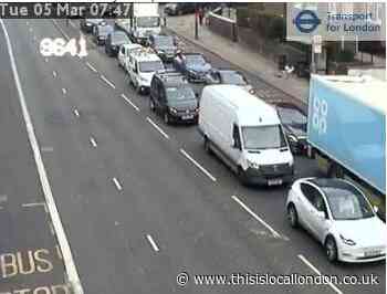 Recap: Finchley Road crash causes heavy traffic