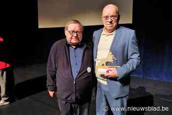 Dirigent Geert (65) krijgt trofee van de Cultuurverdienste: “Samen spelen en zingen is het mooiste wat er is”
