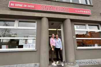 Tweelingzussen Kathleen en Sophie sluiten snackbar na 22 jaar: “De dokters zeiden dat het vijf voor twaalf was”