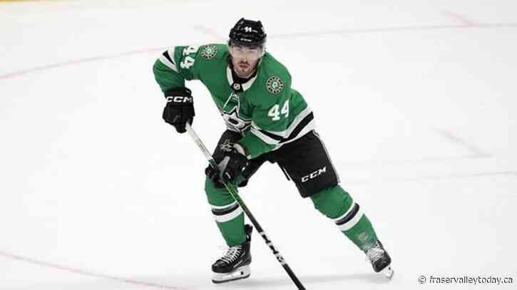 Calgary Flames claim defenceman Joel Hanley off waivers from Dallas