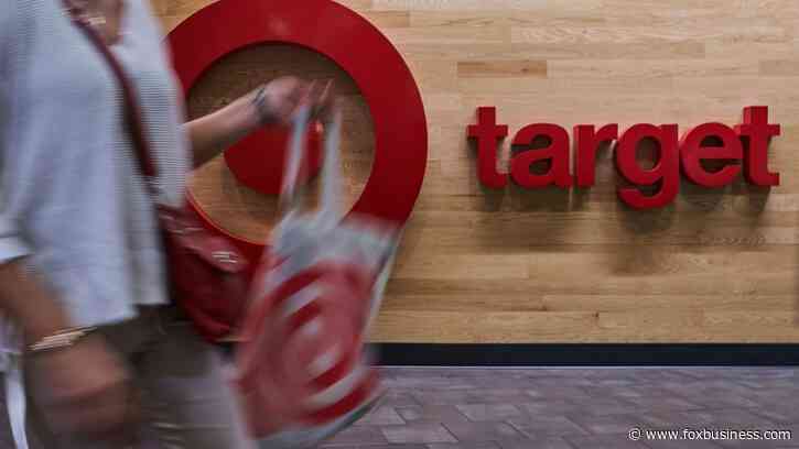 Target's earnings surge despite holiday sales dip, sees sales recovery in 2024