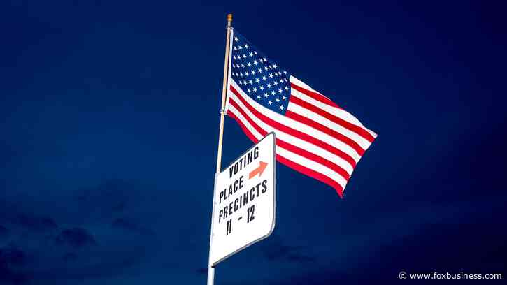 Economic woes dominate Americans' worries on Super Tuesday