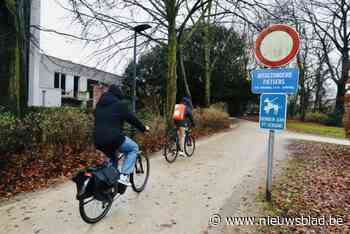 Politie controleert fietsers op vesten en in tunnel: 21 bestuurders in overtreding