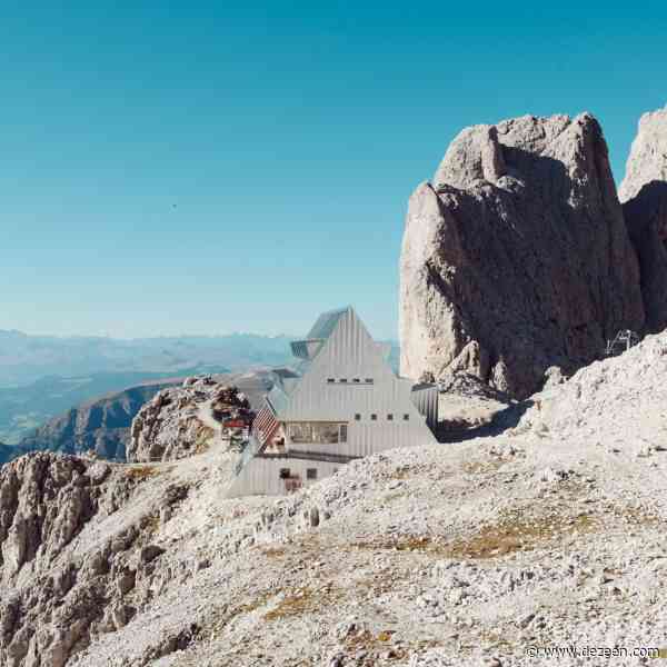 Senoner Tammerle Architekten places reflective mountain shelter in Italian Alps