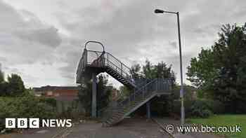Hull: 'Hazardous' bridge to be demolished, city council says