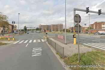 Fietser (28) in levensgevaar na ongeval op kruispunt Luchtbal: “Volgens getuigen negeerde hij het rode licht”