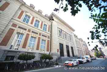 Man licht zijn werkgever voor bijna 100.000 euro op