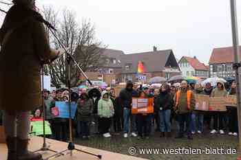 Kundgebung in Lübbecke: Redner ermutigen zu Mitmenschlichkeit