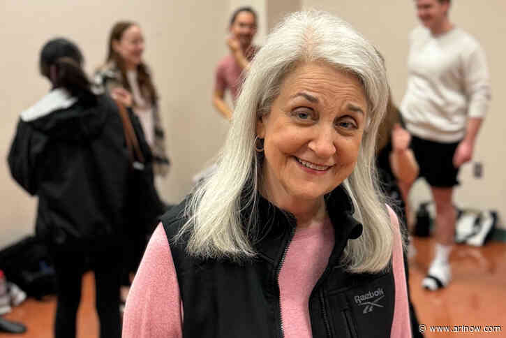 Arts Focus: WTOP reporter Sandy Kozel expresses her creativity with The Arlington Players