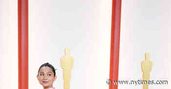 And the Oscars Carpet Color Goes … Back to Red