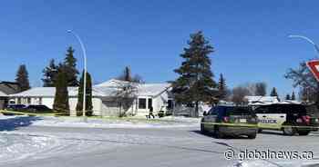 Edmonton police block off area in Mill Woods after residents report gunshots