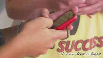 Florida lawmakers pass revamped bill to keep kids off social media