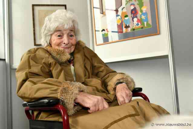 Ooit ontmoette ze Picasso, nu stelt 91-jarige gravin zélf haar kleurrijke werk tentoon: “In het kasteel kijkt ze graag naar ‘haar kleine schilderijtjes’”