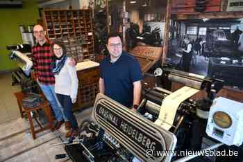 Na 35 jaar geen drukkerij Fieuws meer, ‘concurrent’ en dorpsgenoot Mediafabriek neemt zaak over: “We zijn een uitstervend ras”