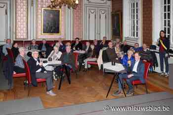 Zeven gouden en vijf diamanten echtparen vieren huwelijksverjaardag in trouwzaal