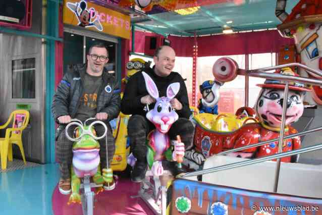 Muziek af en lichtflitsen uit: prikkelarme kermisdag laat mensen met beperking genieten van carnavalsfoor